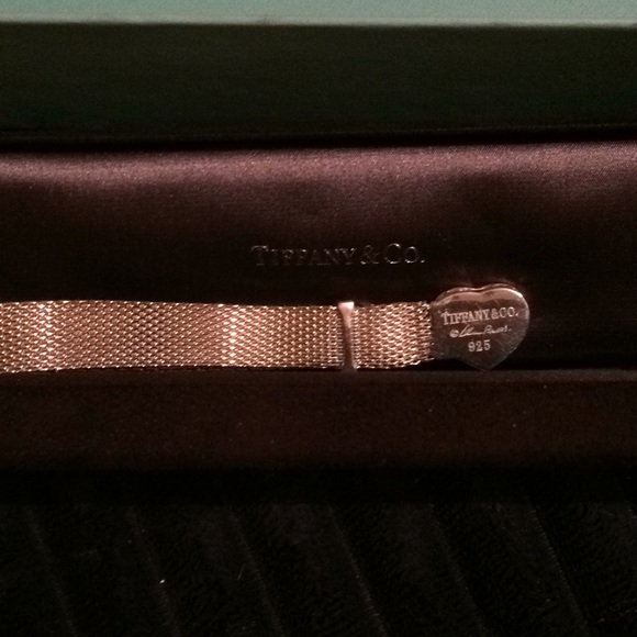 TIFFANY and CO Mesh Heart Buckle Silver Bracelet. - Picture 2 of 4